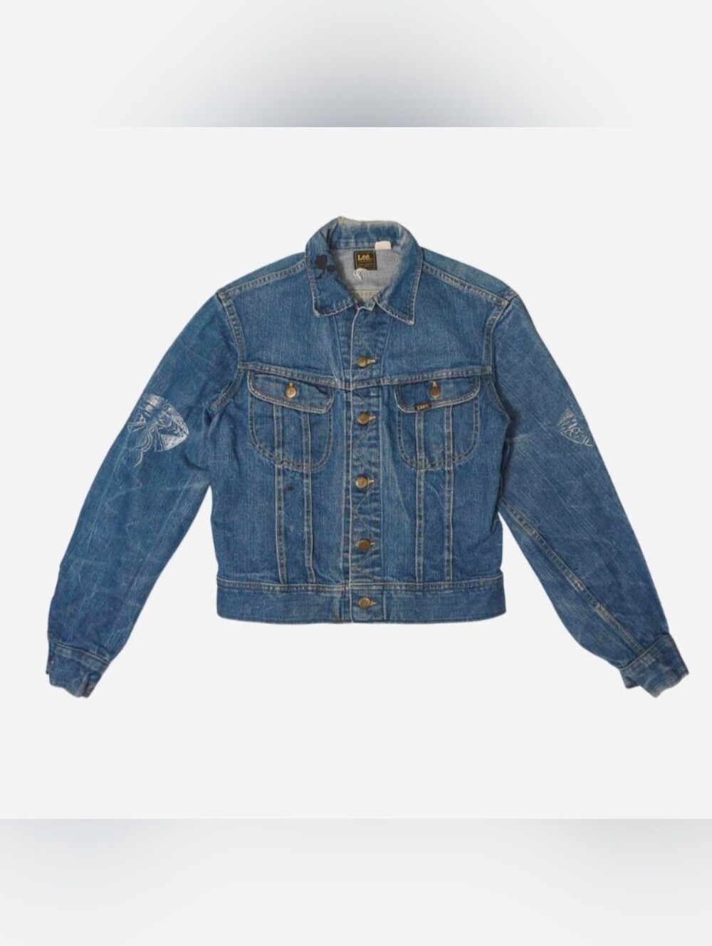 Vintage Lee Sanforized Union Made in USA blue denim trucker jacket with prints